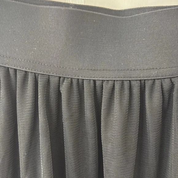 Boden tulle full midi skirt size 8 black - Picture 2 of 4